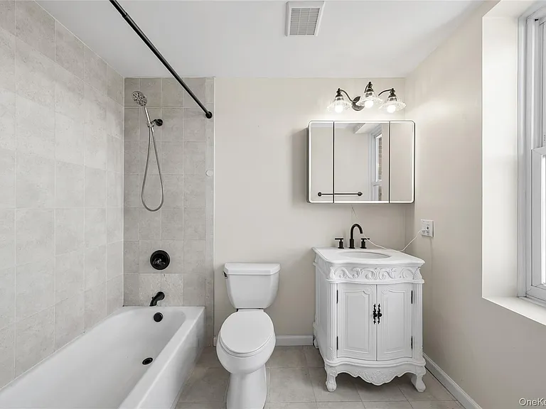 402 Jericho Tpke #1 — Photo 12