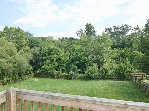 5th image of 593 Berlander Dr