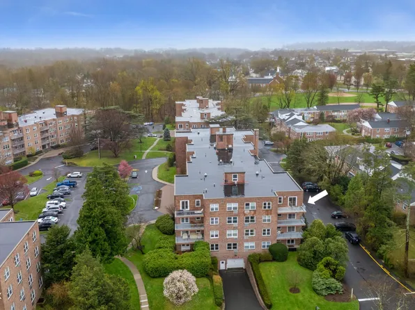 4 Putnam Hl APT 4H, Greenwich, CT 06830