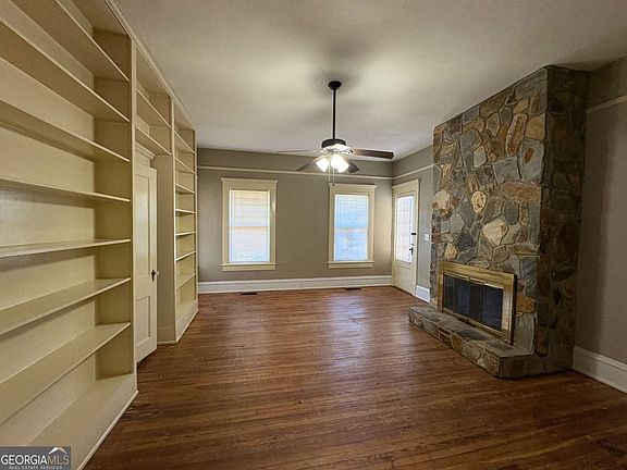 2nd image of 2585 Napier Ave