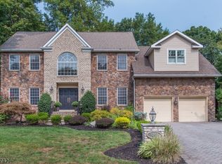 14 Rubino Rd, West Caldwell, NJ 07006