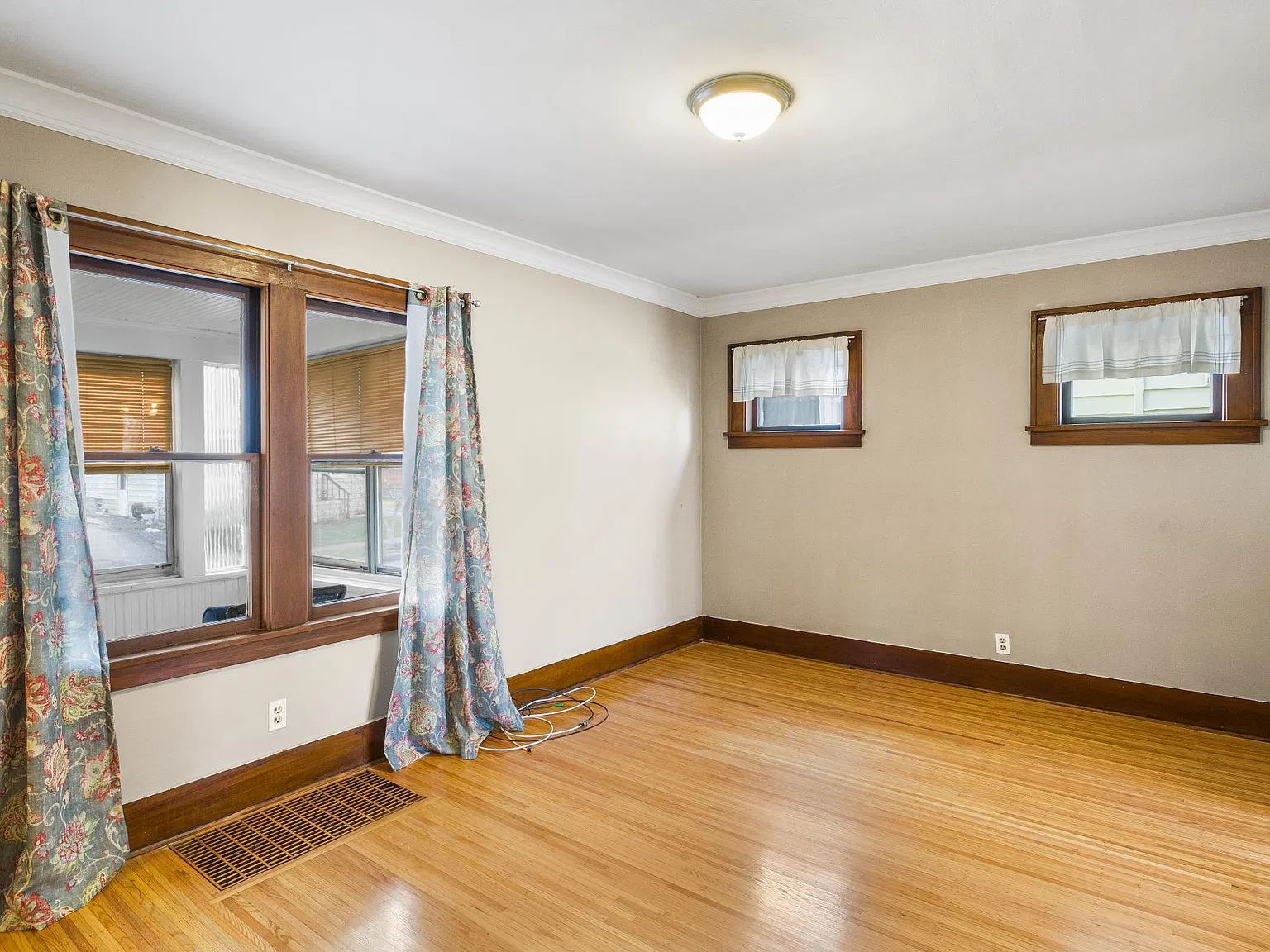 177 Hampden Rd — Photo 3