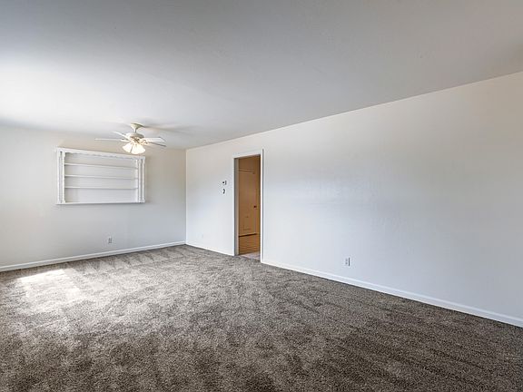 4th image of 9405 Parsifal Pl NE