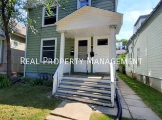 3208 N Newhall St, Milwaukee, WI