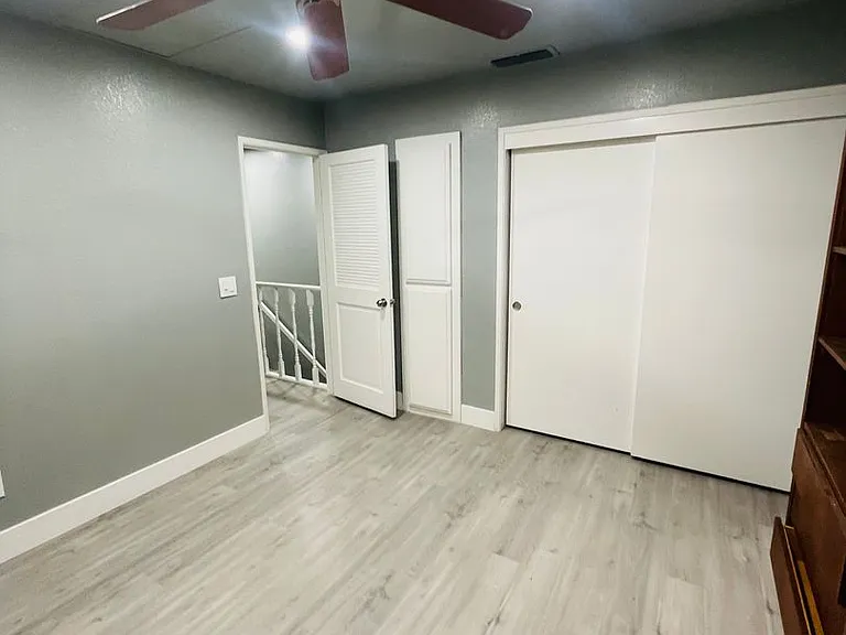 1085 Piedmont Dr — Photo 17