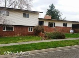 2615 Sunset Dr, Lewiston, ID 83501