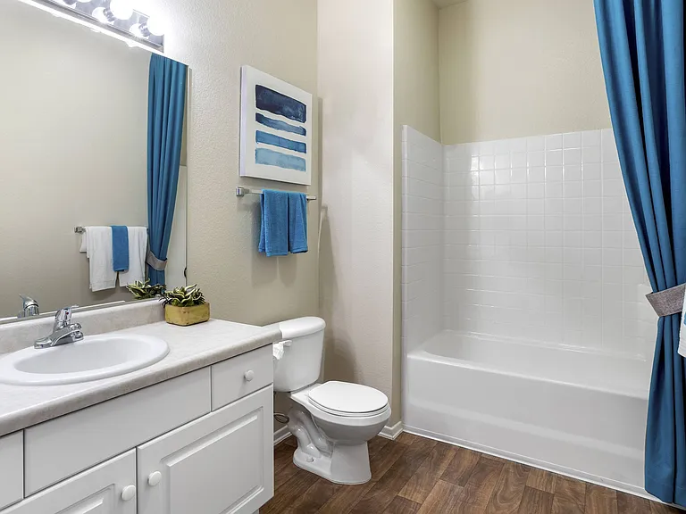 Costa Verde Village Apartments — Photo 26