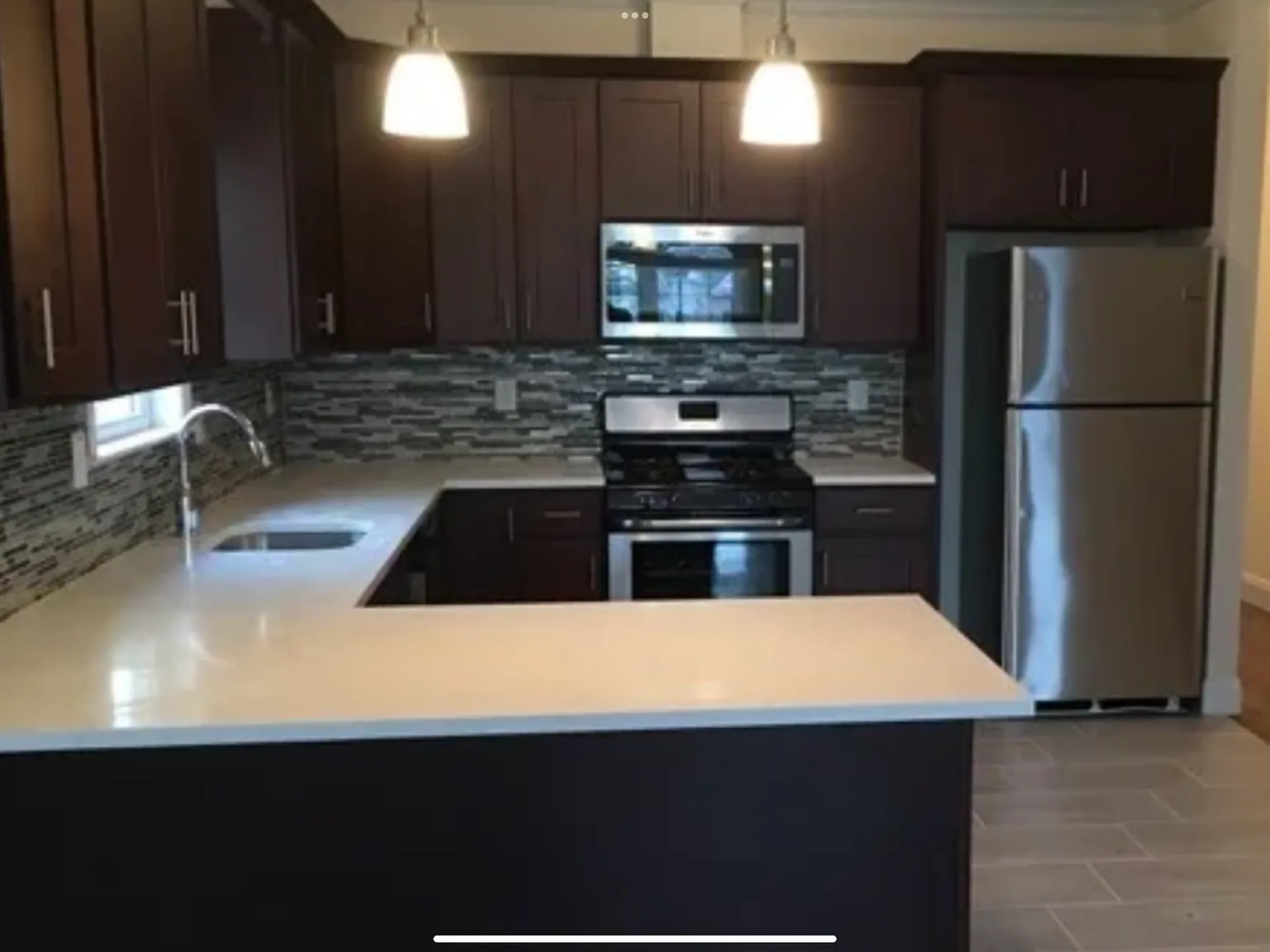 4 bed, 1400 sqft, $2,999 — Photo 4