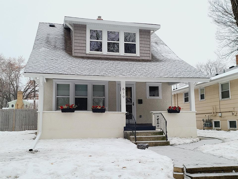 1st image of 619 11th Ave N
