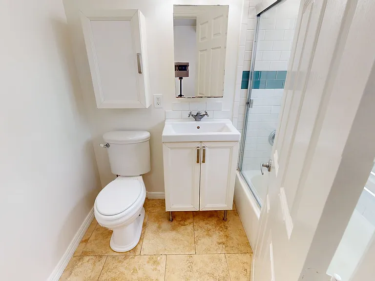 100 Palm Ave — Photo 12