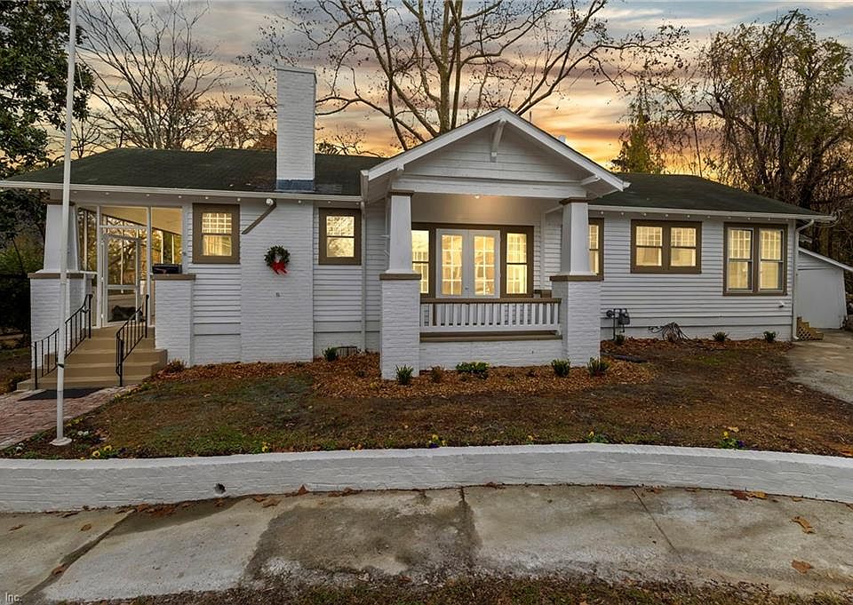1st image of 121 Oakdale Terrace
