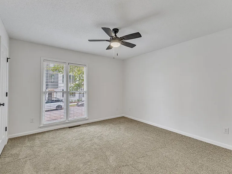 104 N Franklin St #106 — Photo 23