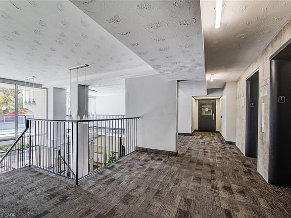4th image of 58 Bridgeport Rd E #505