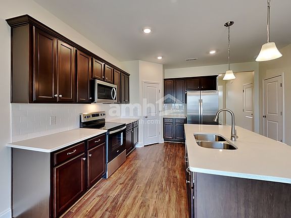 4th image of 5210 Virtue Ave