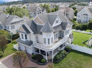 26 Lighthouse Dr, South Amboy, NJ 08879