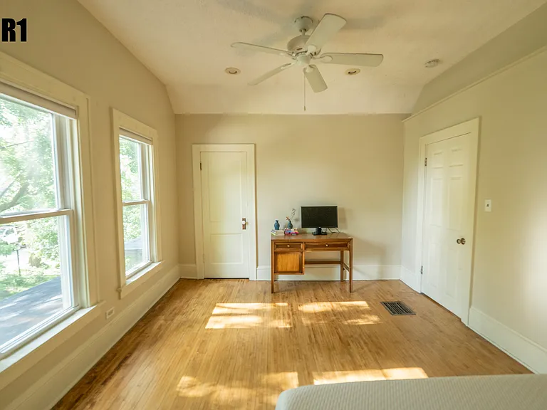3401 Polk St NE — Photo 8
