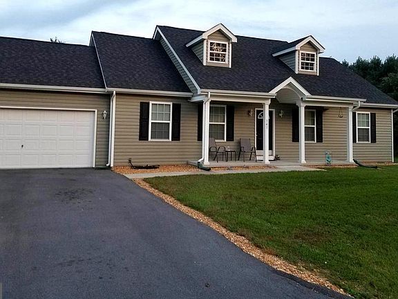 PAVED DRIVEWAY