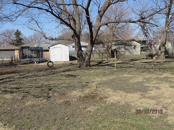 3rd image of 2618 Avenue I