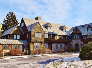 148 Balbrae Dr, Bloomfield, CT 06002