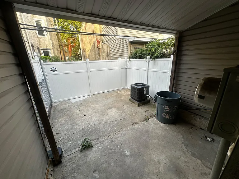 315 N Holly St — Photo 4