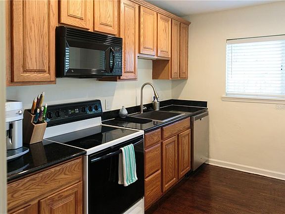 4th image of 1315 Margate Ave