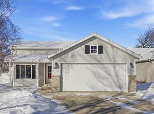1450 Elmwood Ct, West Fargo, ND 58078