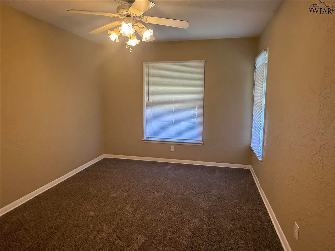 3 bed, 1.0 bath, 1110 sqft, $1,400 — Photo 4