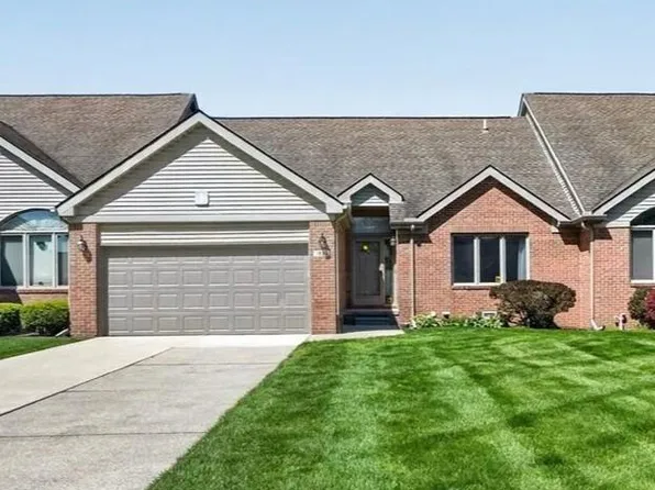 1822 Pebble Creek Dr, Canton, MI 48188