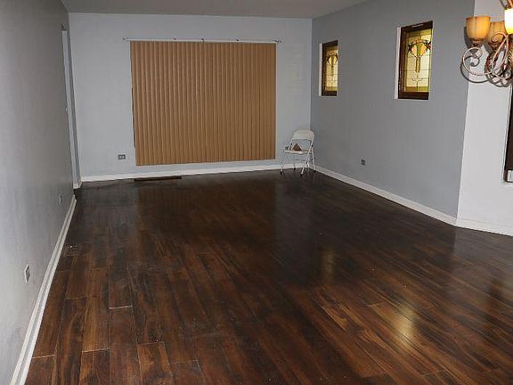3rd image of 12300 S Greenwood Ave #1