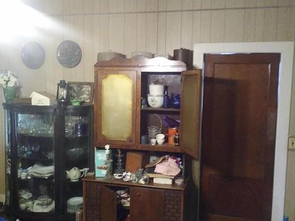 5th image of 106 S Saint Valerie St