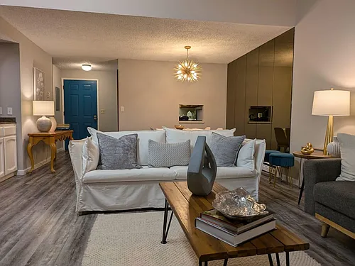 19115 Ballinger Way NE #203 Photo 1