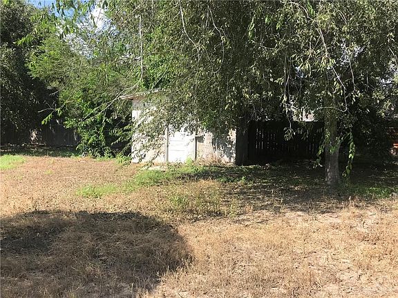 5th image of 408 N Mayberry Blvd