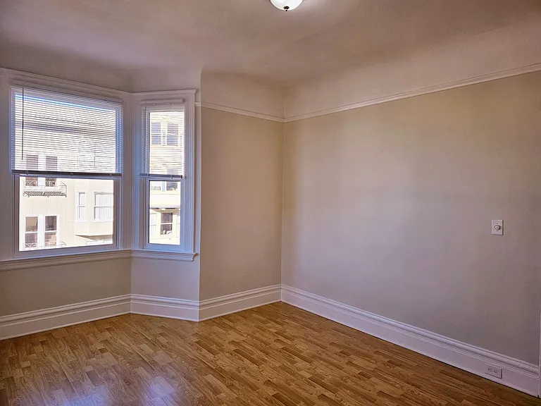 431-443 Lombard St — Photo 24