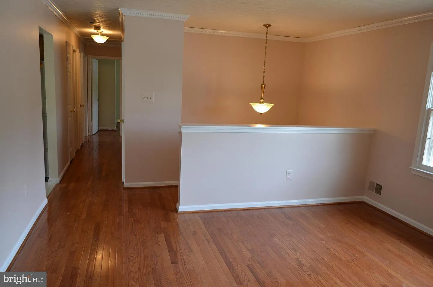 4 bed, 1216 sqft, $3,100 — Photo 3