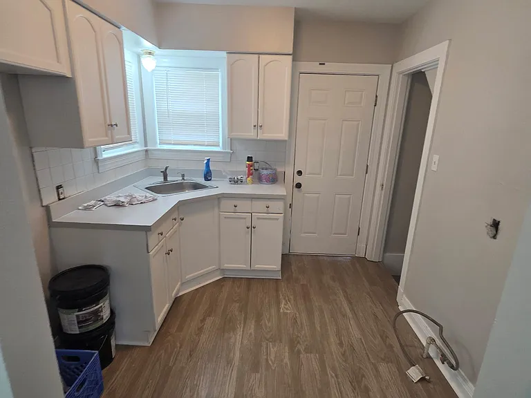 1812 Oregon Ave — Photo 3