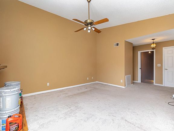 3rd image of 7823 Davinci Ln APT A