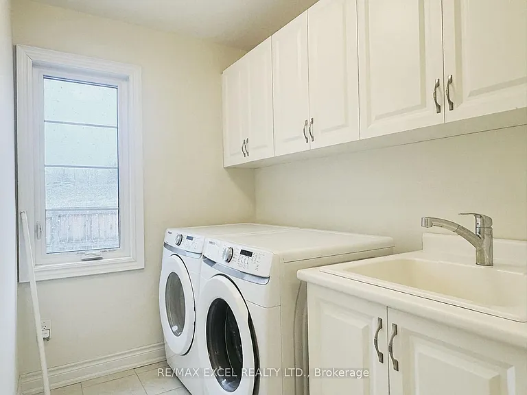28 Island Green Ln — Photo 10
