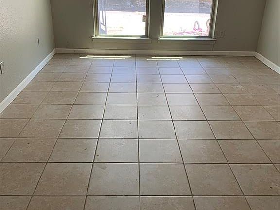 5th image of 7926 Mullen Dr APT 25