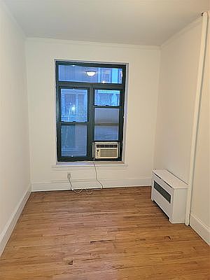 2nd image of 45 W 55th St APT 3B