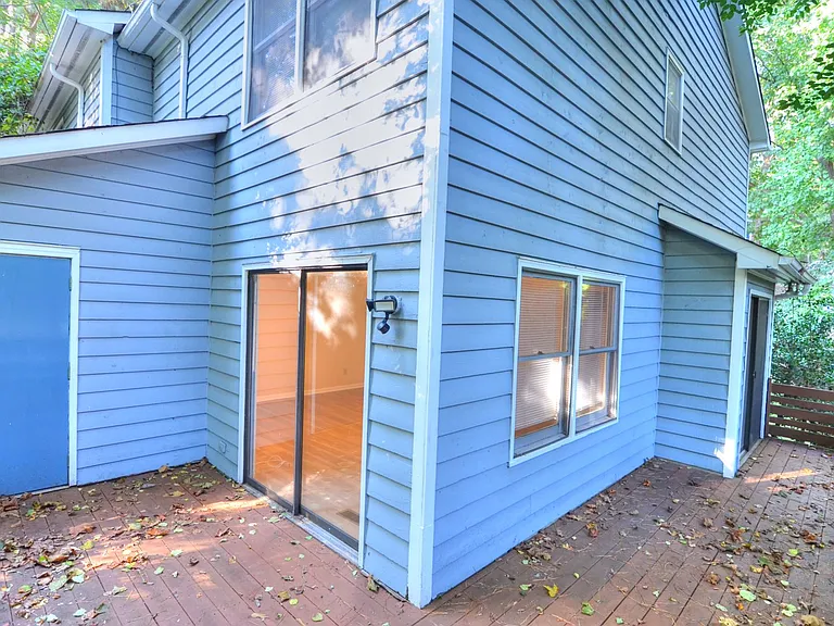 110 S Peak Dr — Photo 14