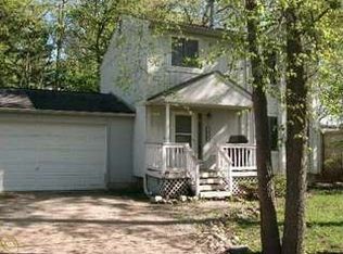 210 Susan Marie St, Lake Orion, MI 48362