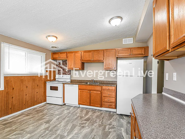 440 Countryside Dr — Photo 8