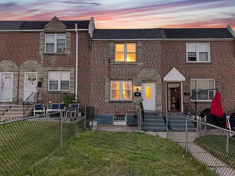 259 Cambridge Rd — Photo 1