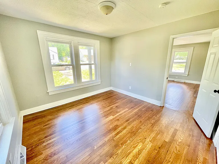 811 Dana Pl — Photo 11