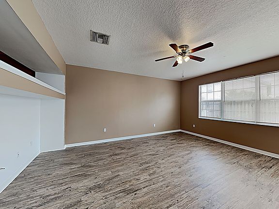 5th image of 12140 Fern Haven Ave