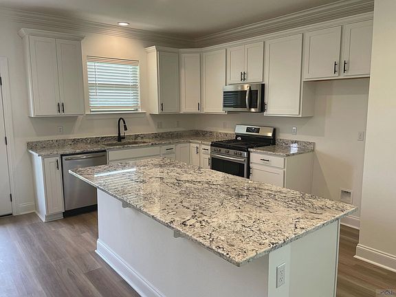 5th image of 251 Peacock Pointe