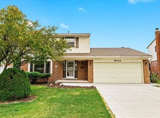 3642 Hein Dr, Sterling Heights, MI 48310