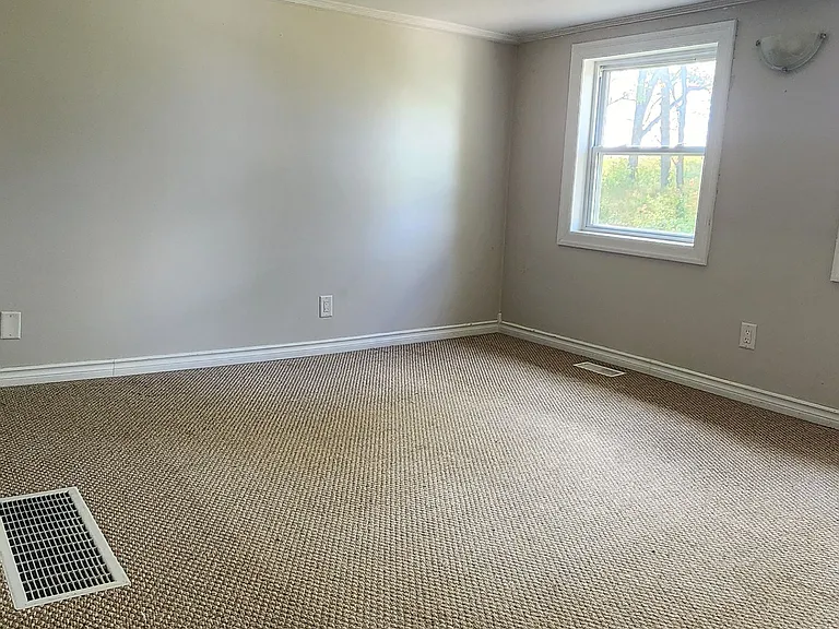 16296 Woodbine Ave #3 — Photo 6