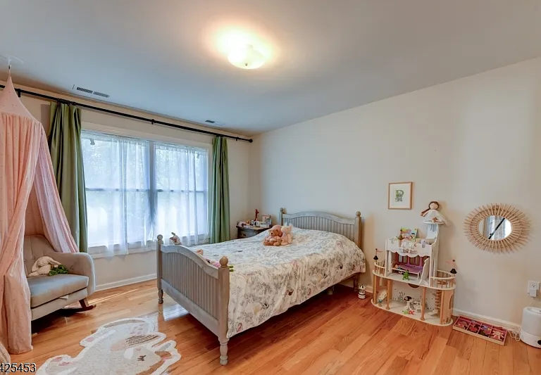 26 Pine Ln — Photo 17