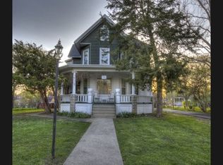 231 N Sycamore St, Hinckley, IL